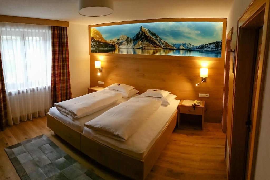 Pension Iris Lech am Arlberg Exteriör bild